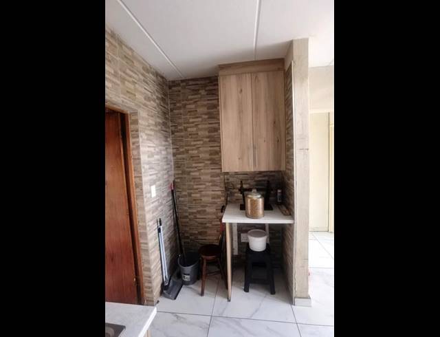 2 BEDROOM TOWNHOUSE FOR SALE IN HONEYPARK
